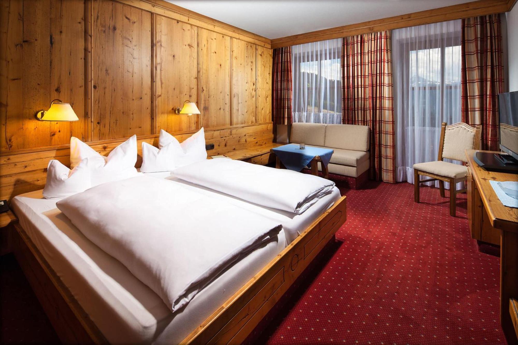 Hotel-Gasthof Nutzkaser ラムサウ エクステリア 写真
