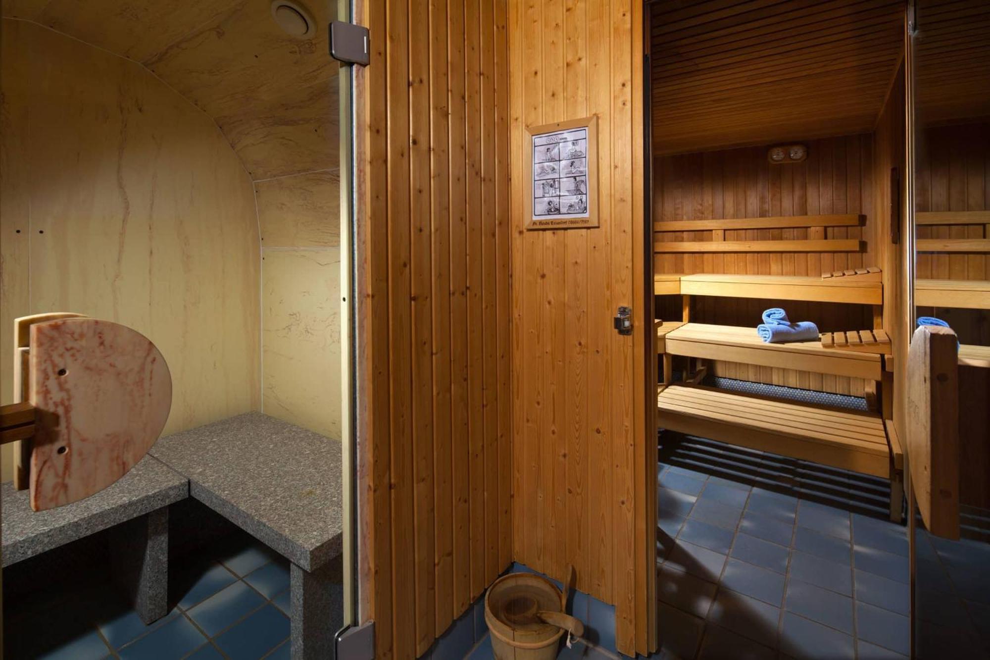 Hotel-Gasthof Nutzkaser ラムサウ エクステリア 写真